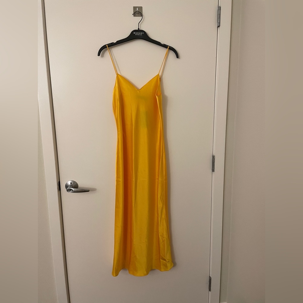 polo ralph lauren yellow dress Anne Hathaway